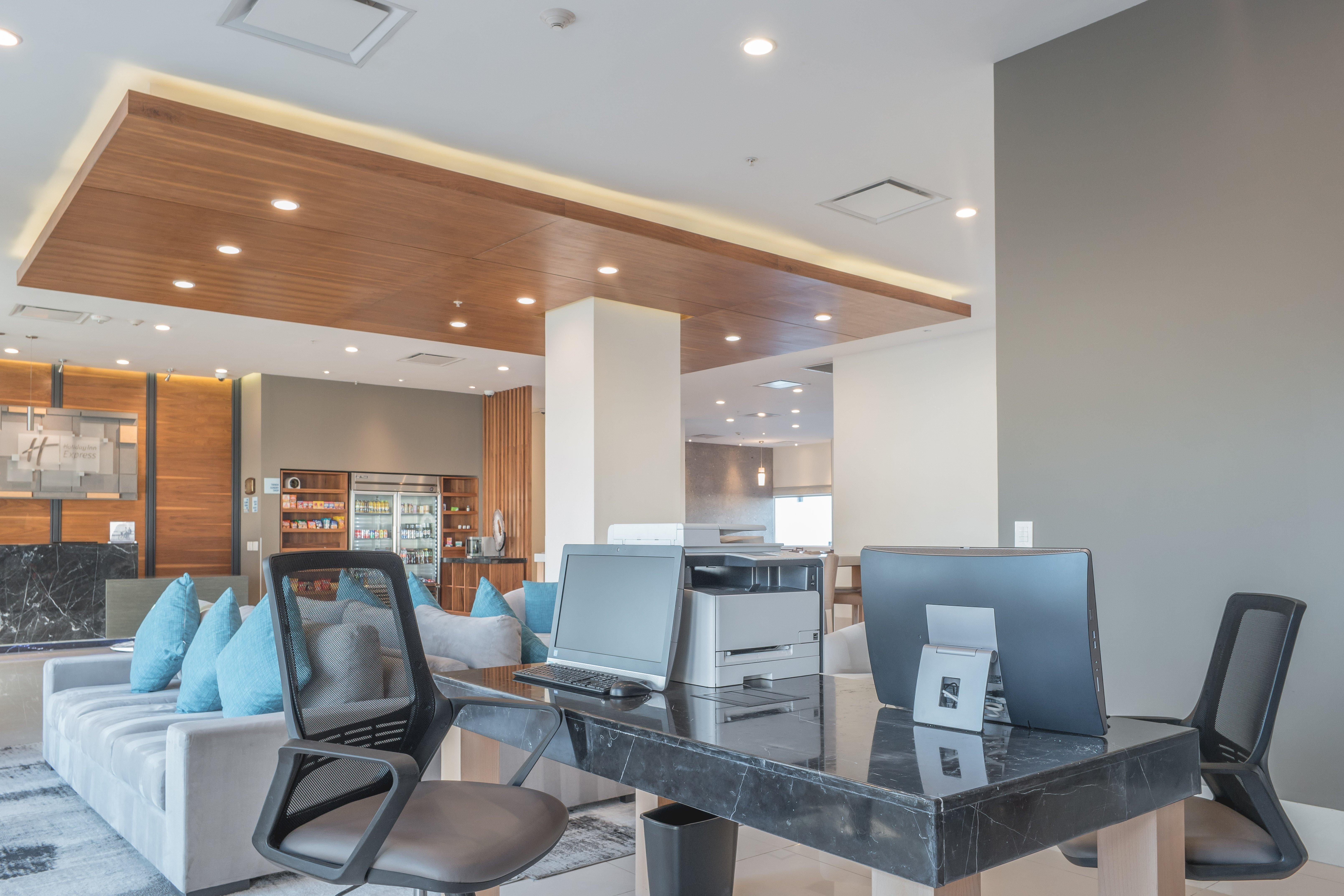 Holiday Inn Express&Suites Silao Aeropuerto Terminal, an IHG hotel Exterior foto